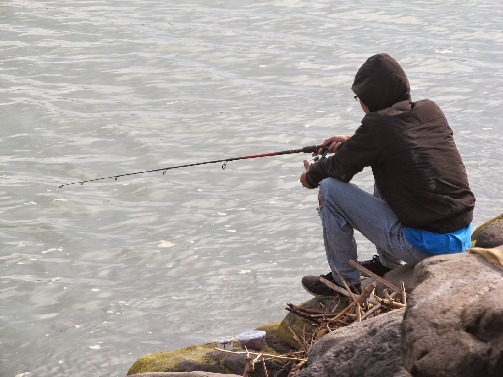 Tips Agar Tubuh Bugar Saat Mancing