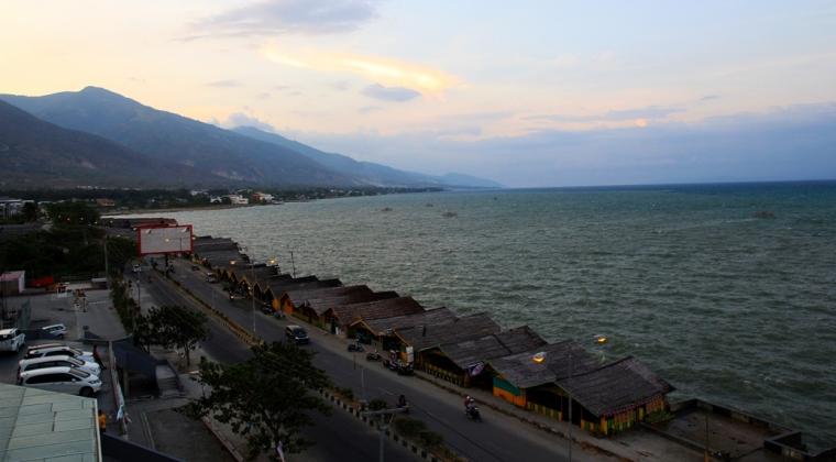 Mancing di Teluk Palu